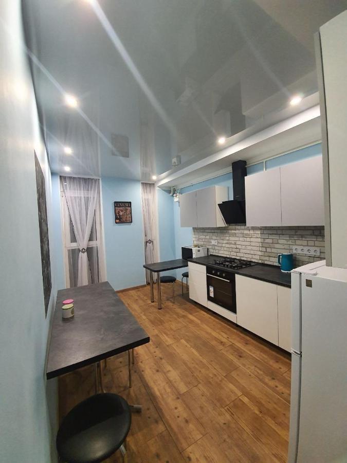 Apartmán Avalon На Чорновола Lvov Exteriér fotografie